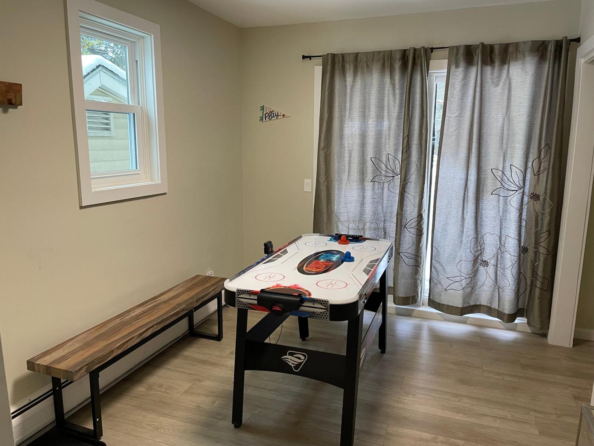 Fantastic Retreat 5Min From Village With Media Room, Ac And Sauna! ストー エクステリア 写真